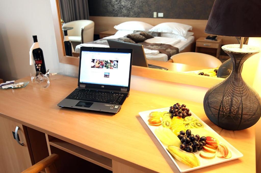 Hotel Zovko Zagreb Sesvete Habitación foto